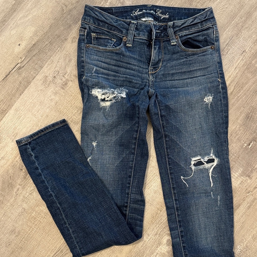 American Eagle Outfitters Women's Ripped Dark Blue Skinny Jeans